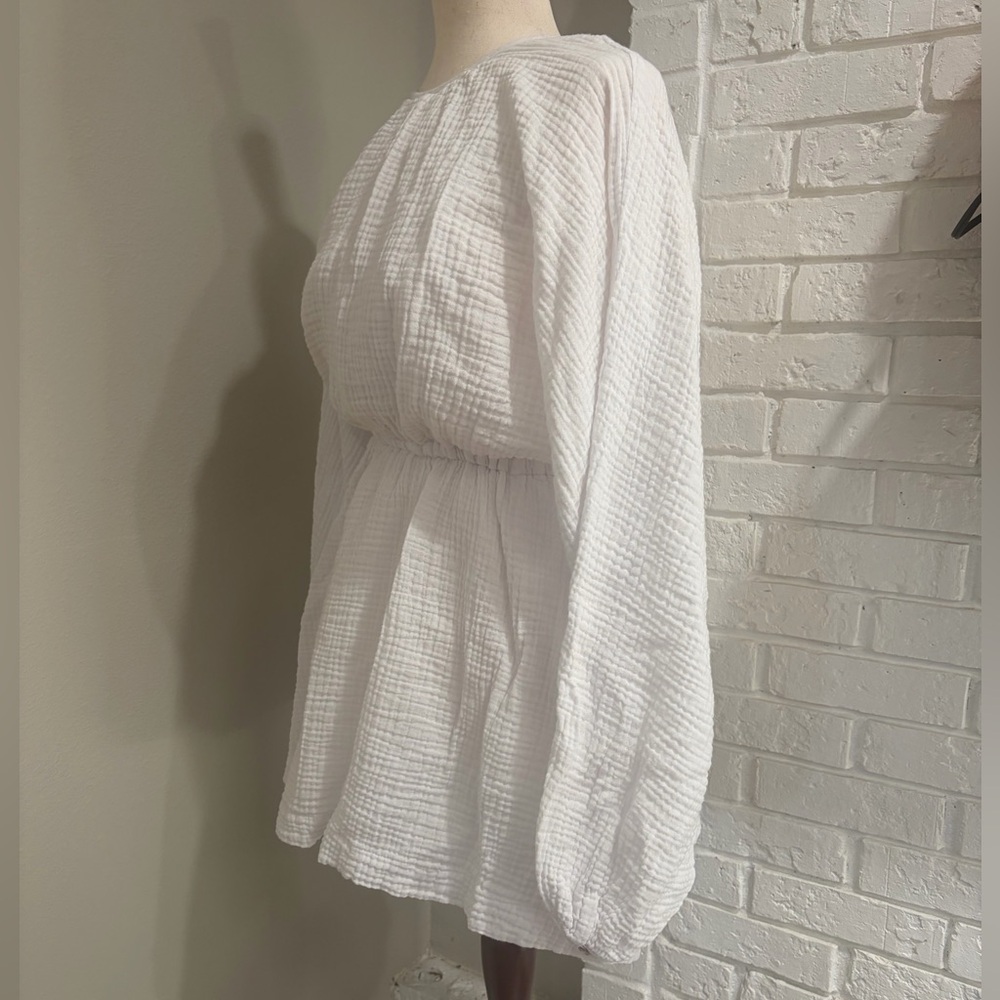 Every White Long-Sleeve Mini Dress with open back - Picture 3 of 3